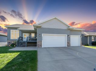 2320 N Ivy Rd, Tea, SD 57064