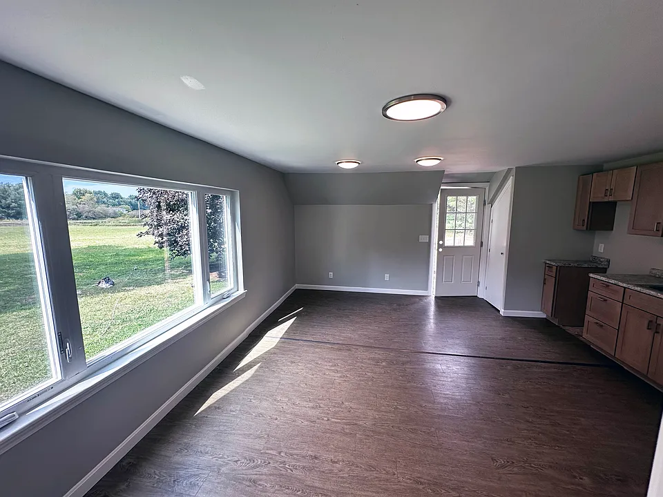 140 Ingraham Rd #1