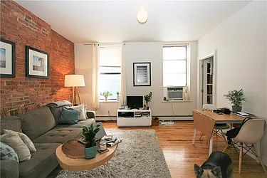 Rented by R New York