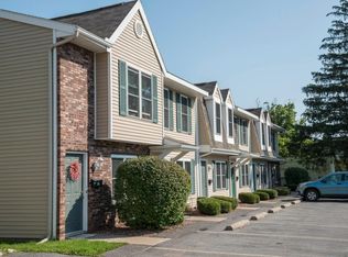 6 Meadow St APT 1, Clinton, NY 13323