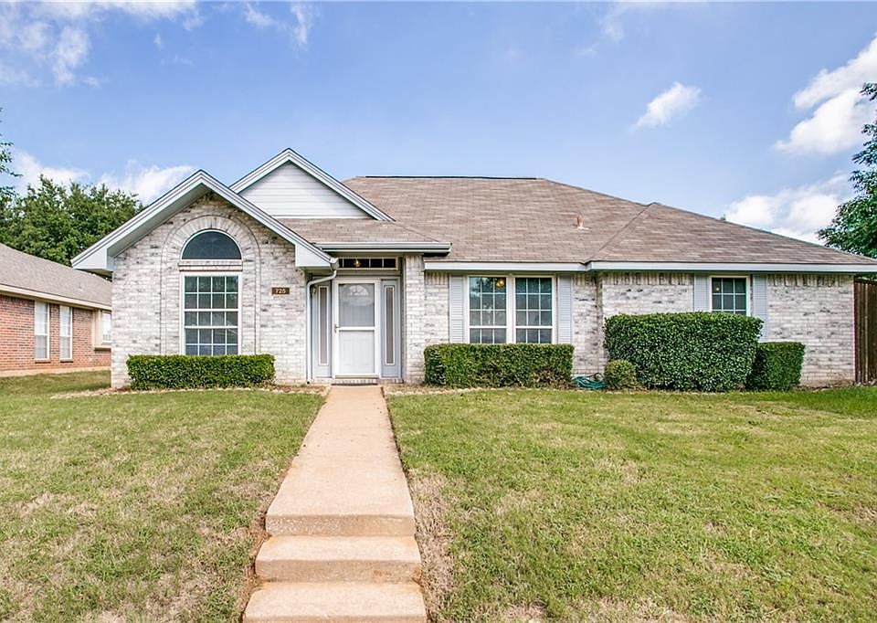 2nd image of 725 Blue Oak Dr