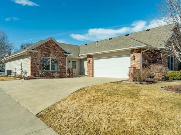 1990 NW 126th St, Clive, IA 50325