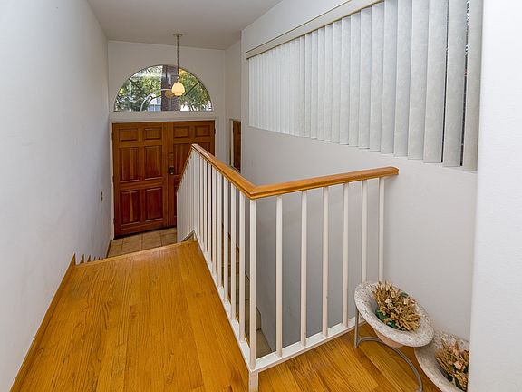 4th image of 416 N Isabel St APT A