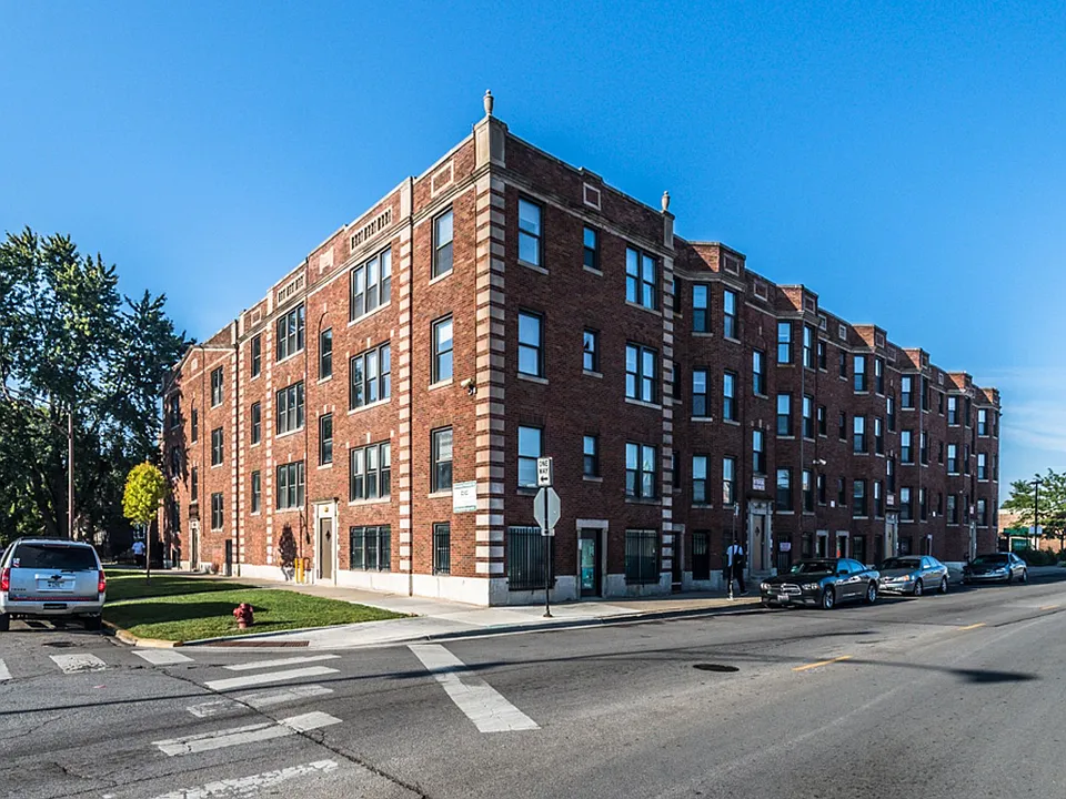 330 N Pine