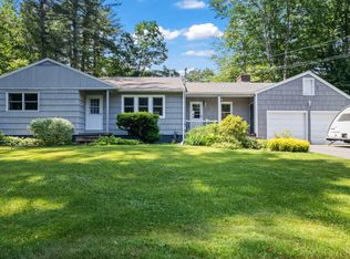 5 Alan St, Topsham, ME 04086