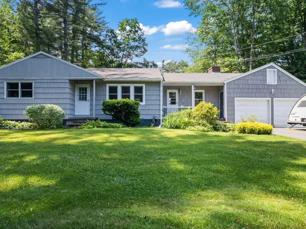 5 Alan Street, Topsham, ME 04086