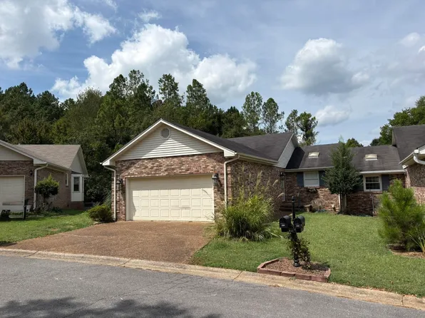 229 Hillsboro Cir, Florence, AL 35630