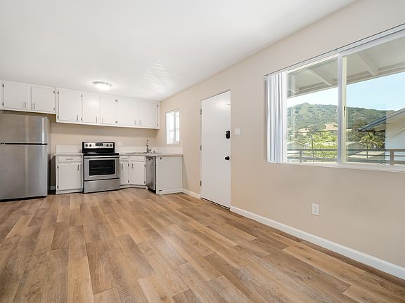 3rd image of 236 N Chorro St #1