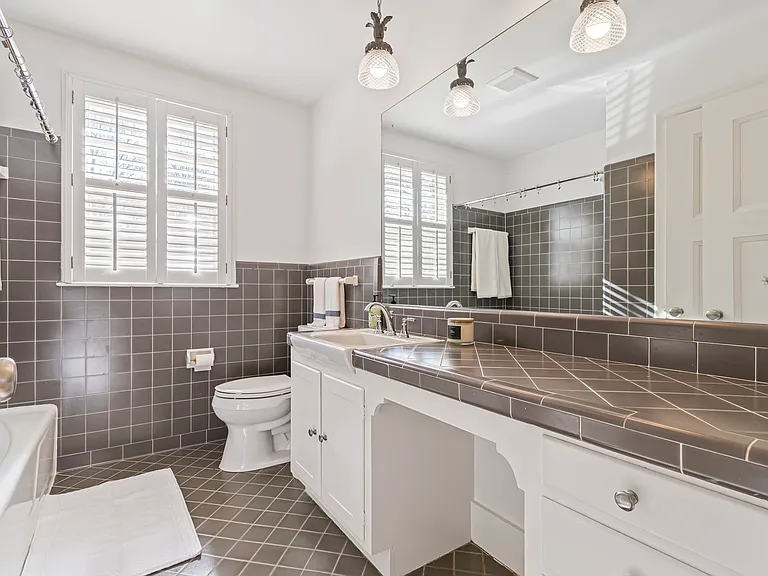 1209 Tyne Blvd — Photo 30