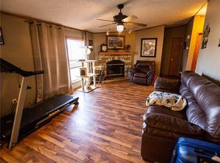 412 S Summit St, Stuart, IA 50250