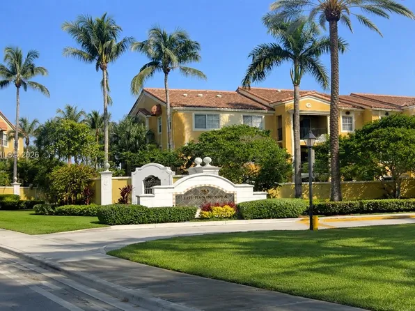 2440 E Preserve Way APT 303, Hollywood, FL 33025