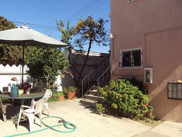 1st image of 4421 Winona Ave #A