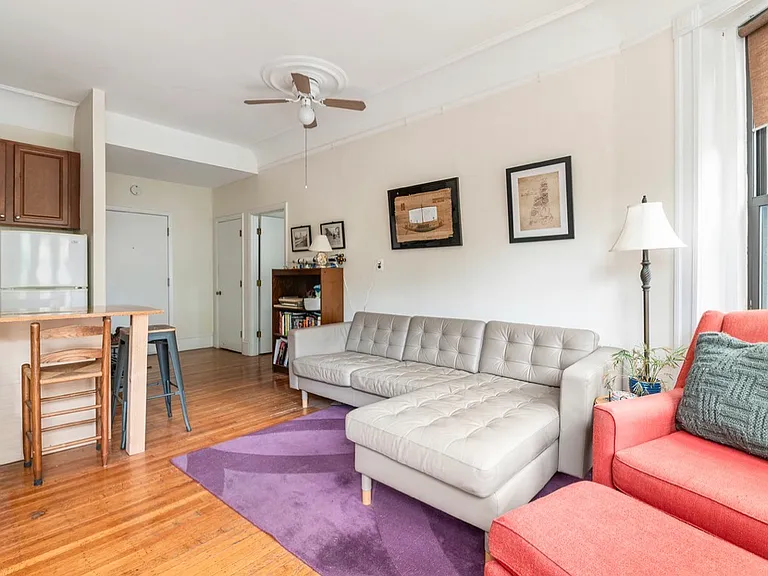 9 Buswell St #2F — Photo 3