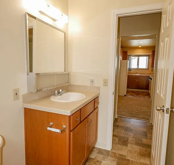 4345 Rialto St — Photo 15