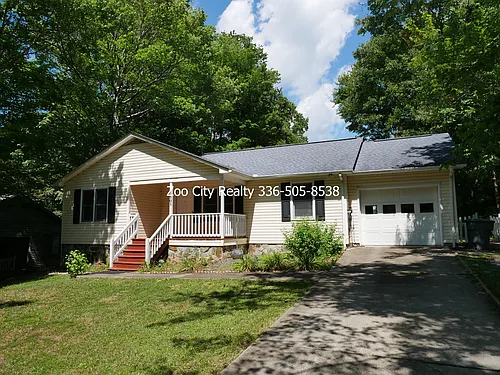 1805 Rocky Ln Photo 1