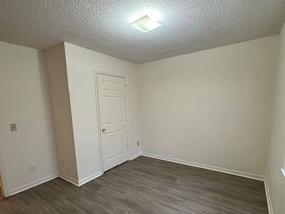 5th image of 310 Park Ave