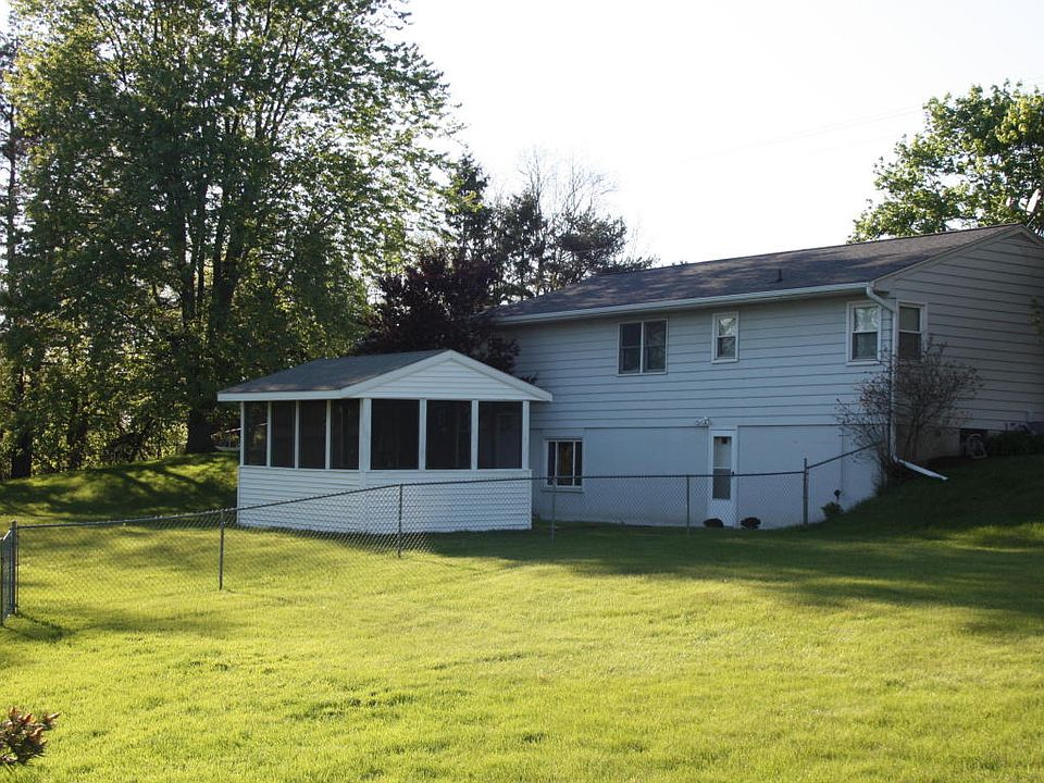 2nd image of 8384 36th St SE