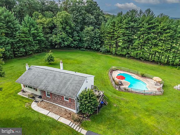 2nd image of 870 Doe Run Rd