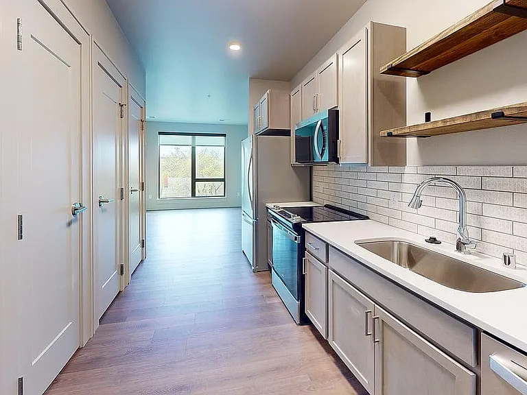 1 Bedroom/1 Bath - Unit 406 Kitchen