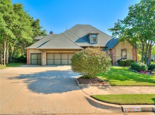 2100 Woodcrest Ln, Edmond, OK 73034