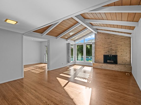 2nd image of 1665 Honfleur Dr