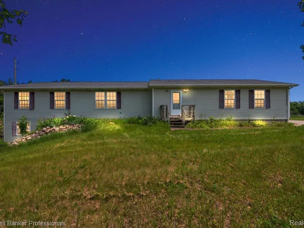 5714 Five Lakes Rd, North Branch, MI 48461