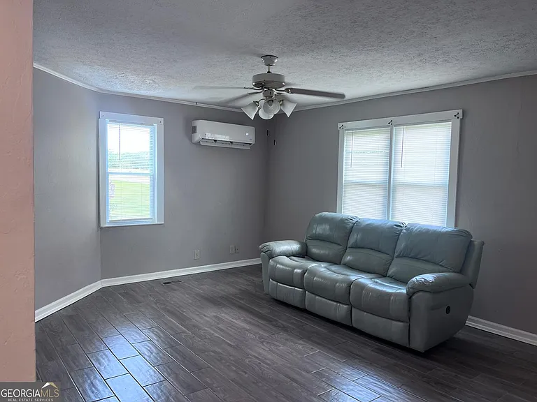 6878 Newnan Rd — Photo 6