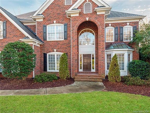 5th image of 3209 Lakewood Edge Dr