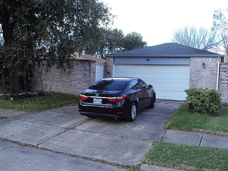 1st image of 16102 Glen Mar Dr