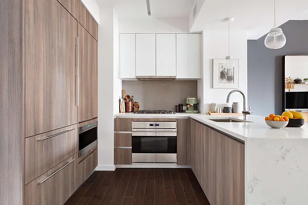 Sold by The Marketing Directors (Arias) | media 1