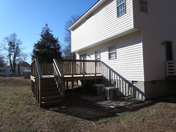 Large deck for entertaining
