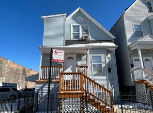 3045 N Kedzie Ave #1, Chicago, IL 60618