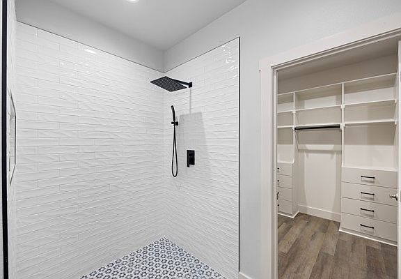 4th image of 107 Harbor Cir