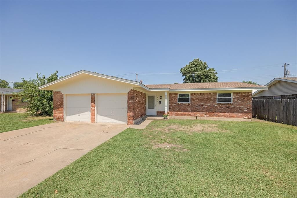 615 SW 12th St, Moore, OK 73160 | Zillow