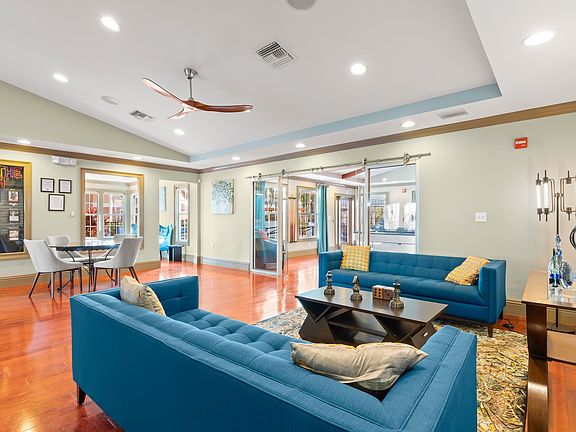 3rd image of 3825 Calibre Bend Ln #1806