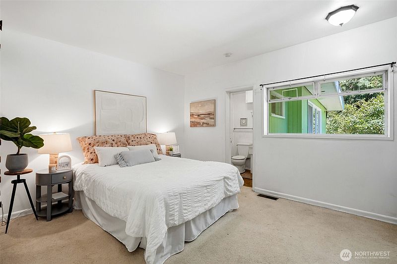 4th image of 17056 26th Avenue NE