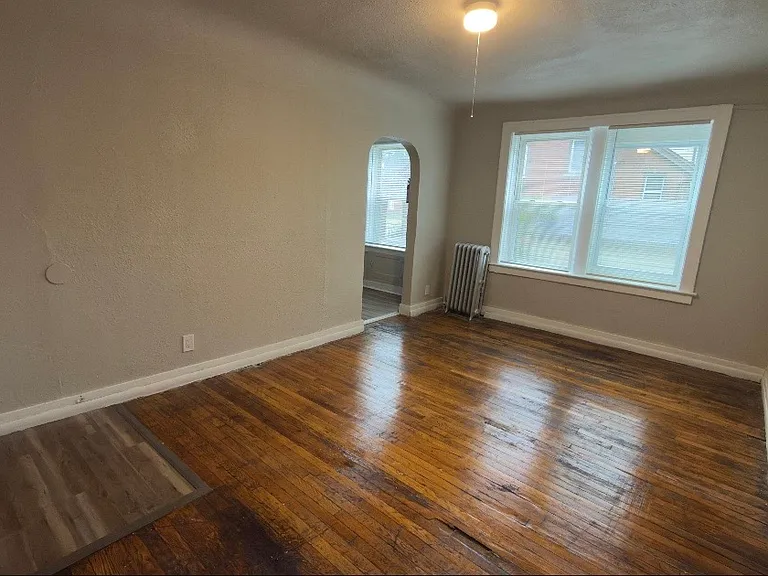 11255 Charlemagne St — Photo 2