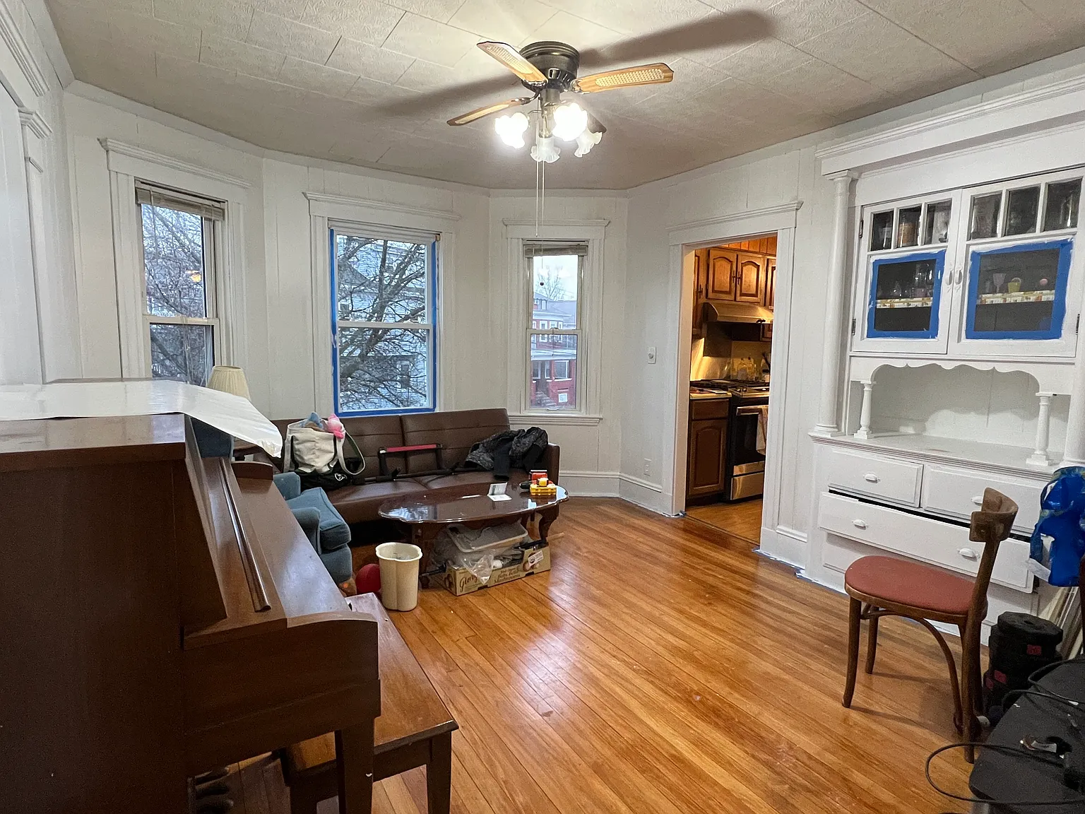 6 bed, 1.5 bath, 1962 sqft, $7,200 — Photo 4
