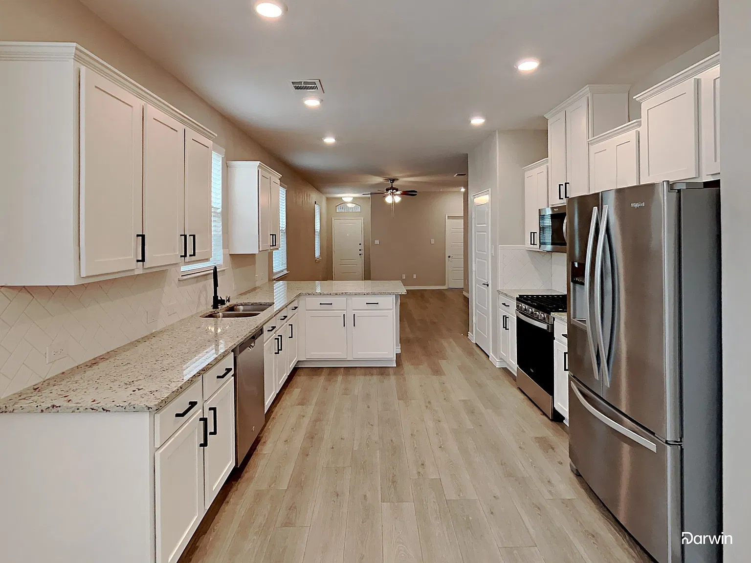 3 bed, 2.0 bath, 1523 sqft, $2,295 — Photo 2