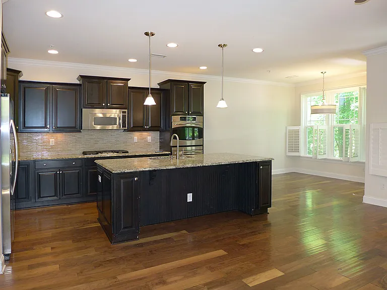 304 Rose Walk Ln — Photo 7