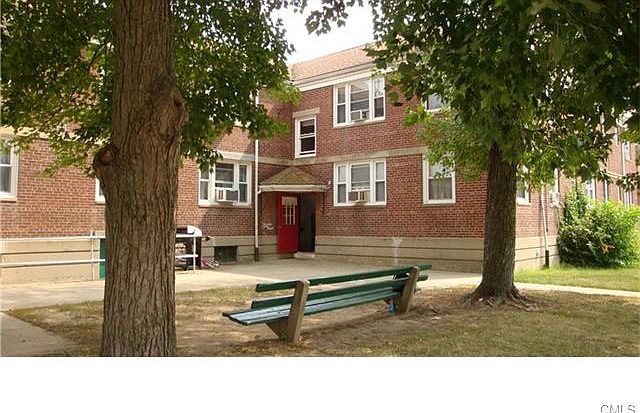 2nd image of 54 Canaan Ct APT 16