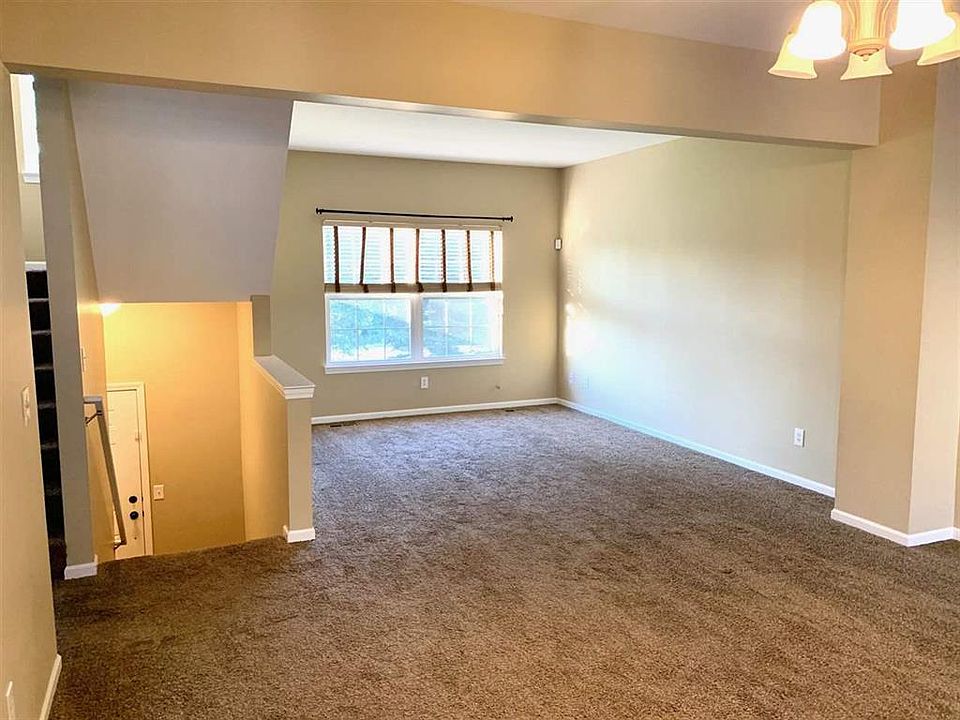 2nd image of 864 Eagle Dr