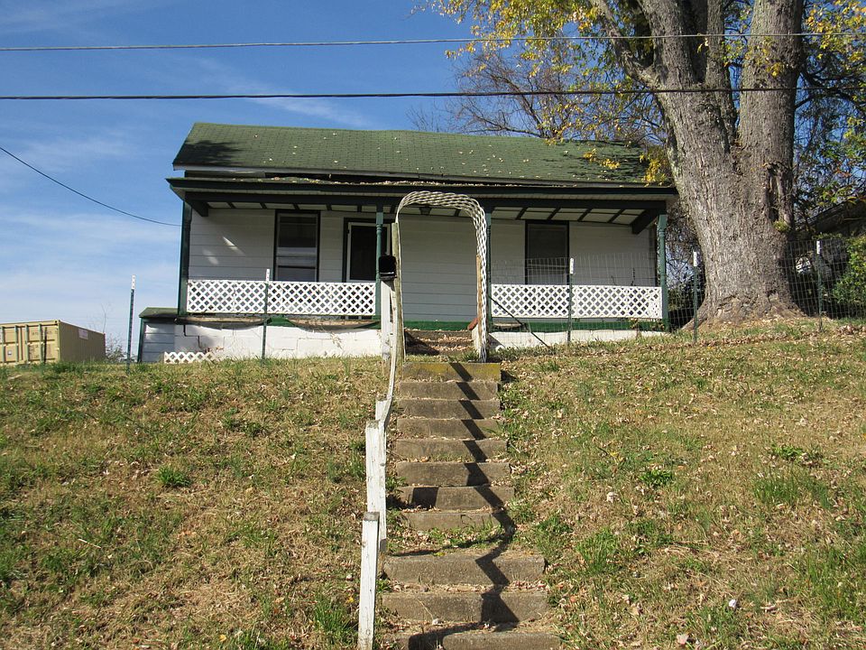 1st image of 1305 Millard St