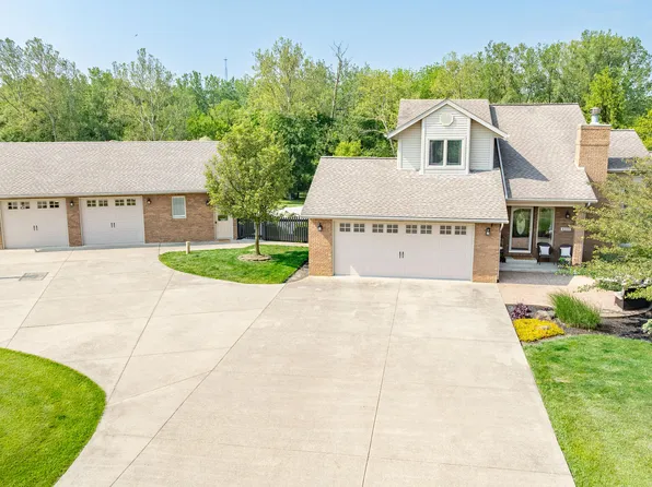 6565 Windjammer Dr, Huntsville, OH 43324