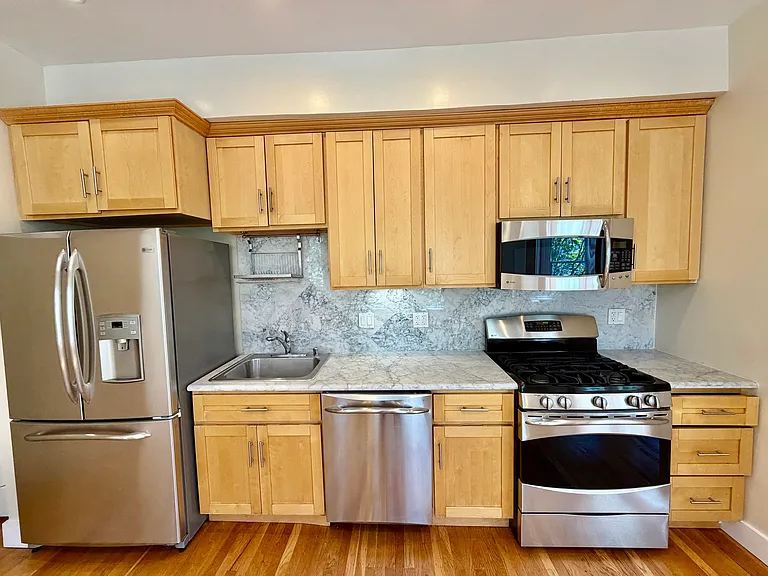 1698 Grove St #1698 — Photo 5