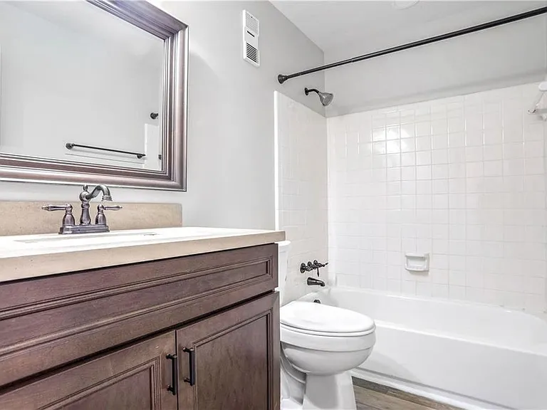 1506 Cumberland Ct SE — Photo 16