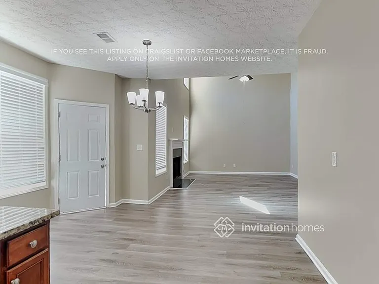 110 Parkway Dr — Photo 7
