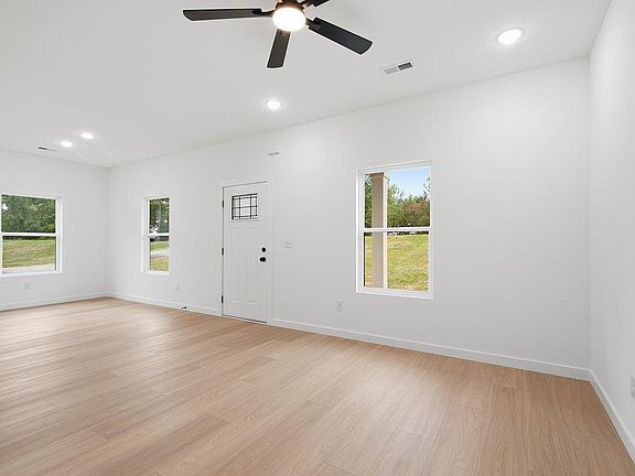 5th image of 453 Bill Lattimore Rd