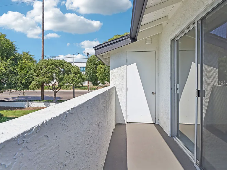 Waterleaf Apartment Homes — Photo 23