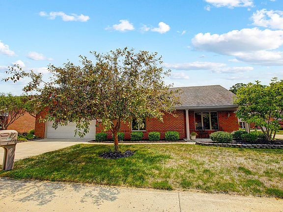 3rd image of 821 Hickory Hill Dr #821